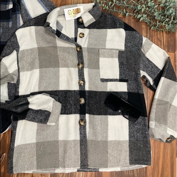 Flannels - Picture 2 of 5